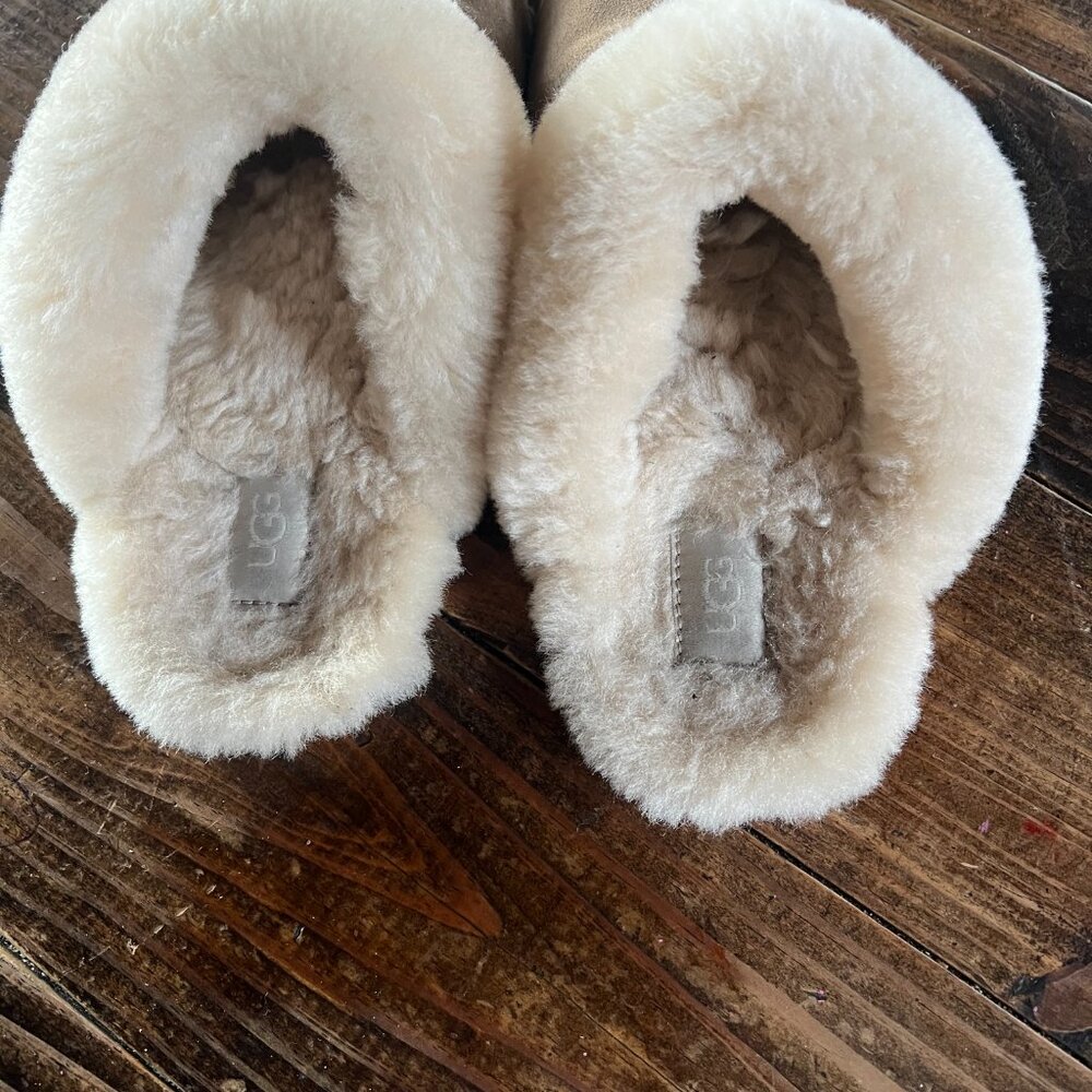 UGG® Women's Scuffette II Slip On Slippers - Picture 3 of 8